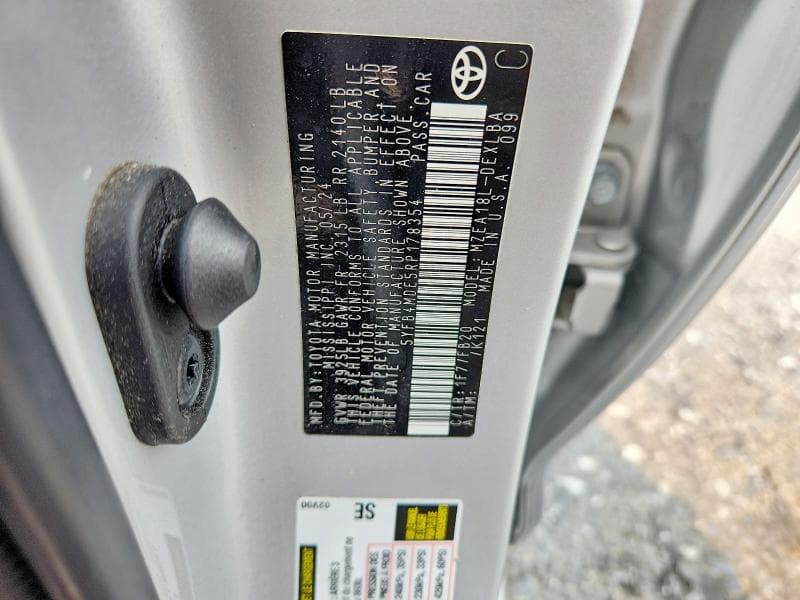 2024 TOYOTA COROLLA LE LE 12