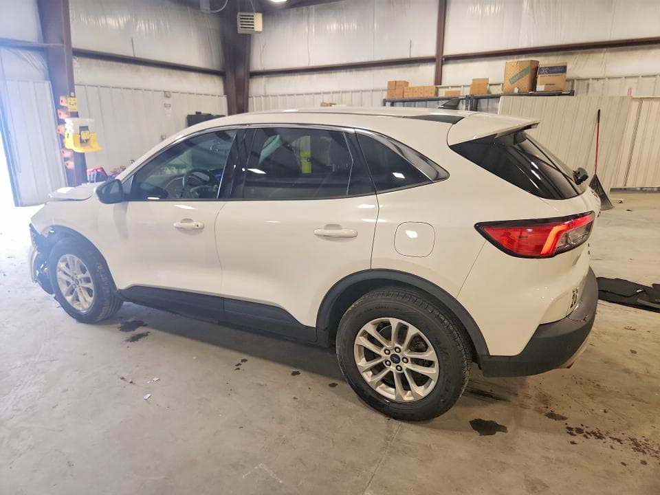 2022 FORD ESCAPE SE 2