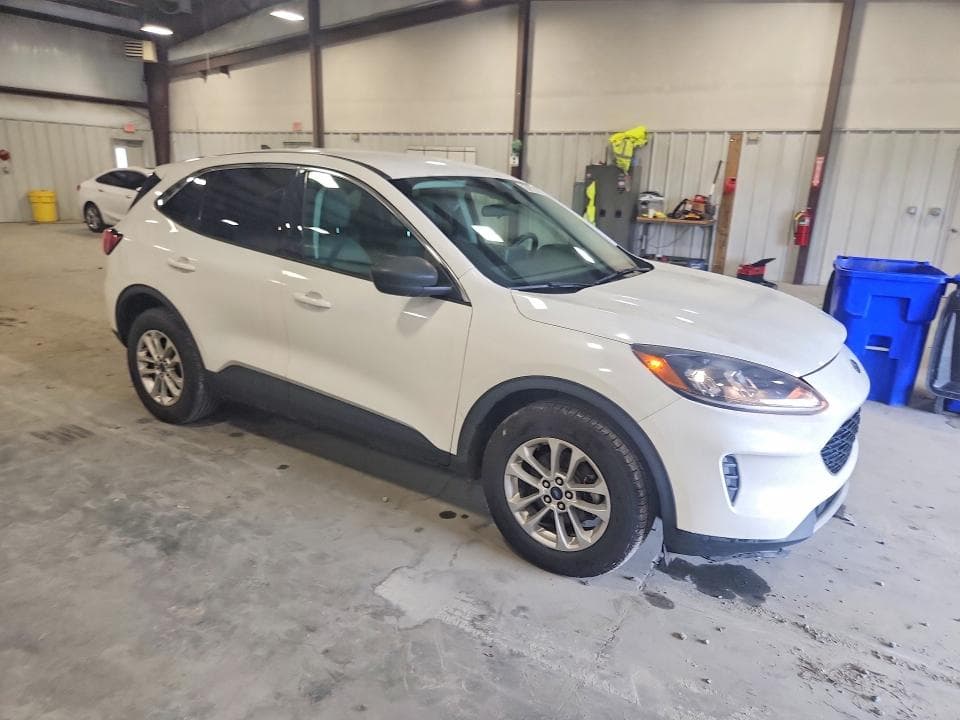 2022 FORD ESCAPE SE 4