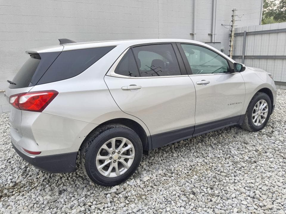 2021 CHEVROLET EQUINOX LT 3