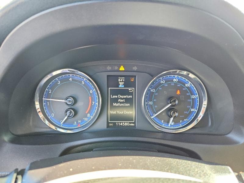 2018 TOYOTA COROLLA SE 9
