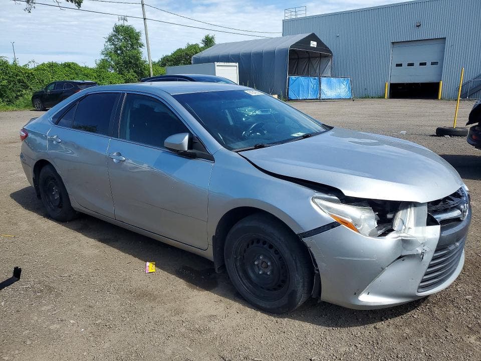 2017 TOYOTA CAMRY LE 4