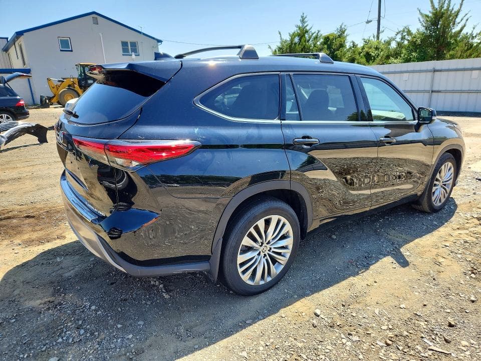 2021 TOYOTA HIGHLANDER PLATINUM 3