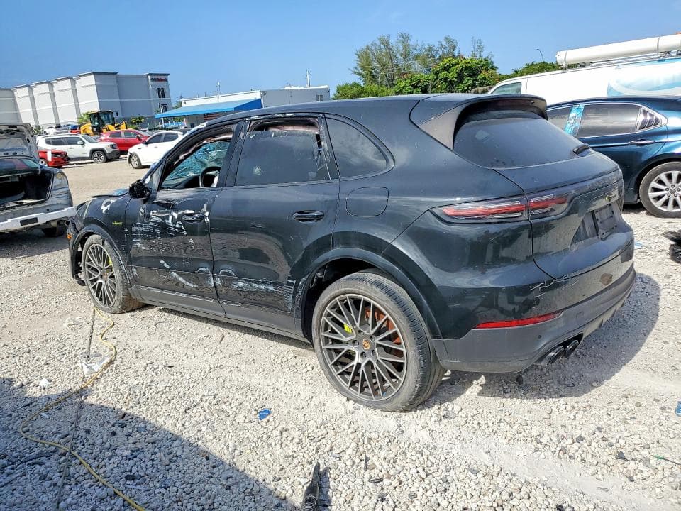 2023 PORSCHE CAYENNE E-HYBRID 2
