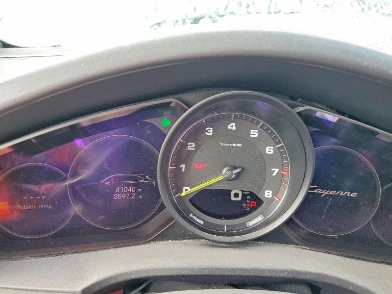 2023 PORSCHE CAYENNE E-HYBRID 9