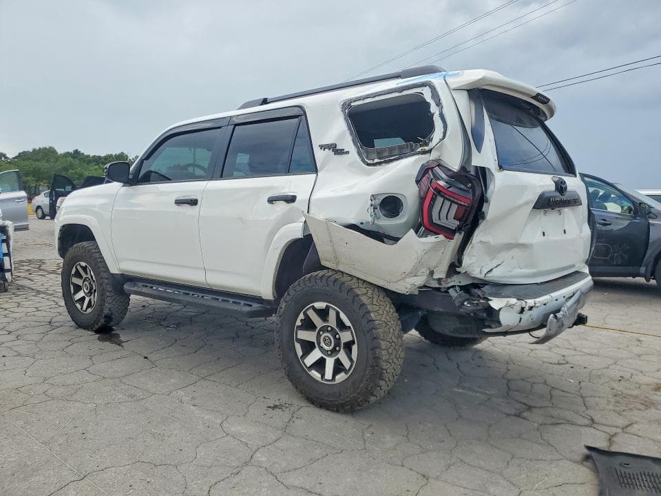 2024 TOYOTA 4RUNNER TRD OFF-ROAD PREMIUM 2