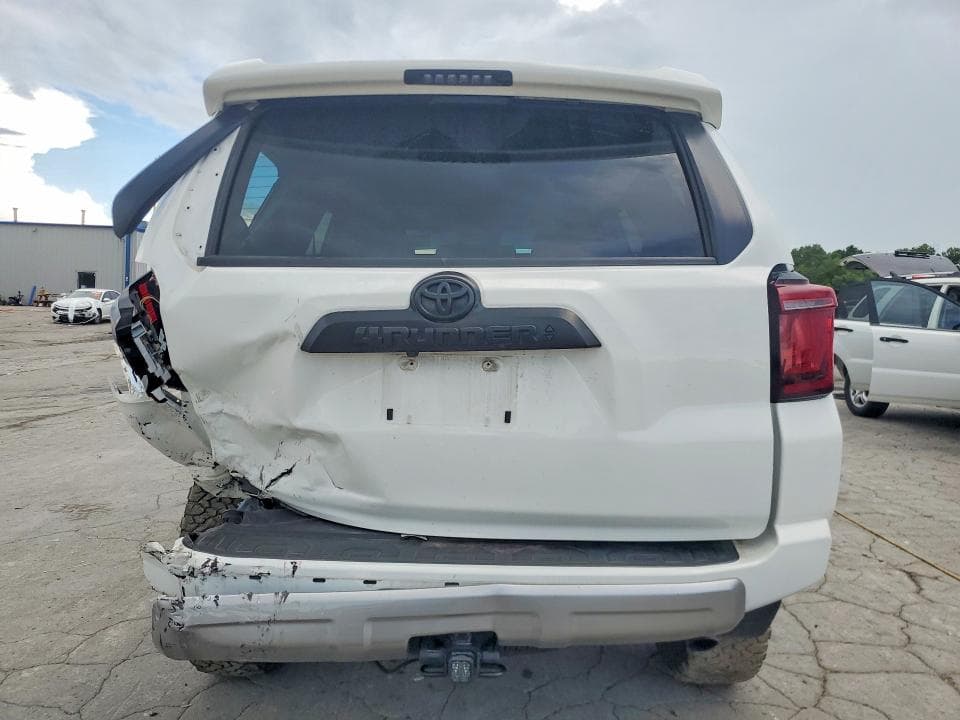 2024 TOYOTA 4RUNNER TRD OFF-ROAD PREMIUM 6