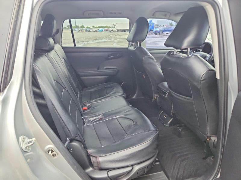 2021 TOYOTA HIGHLANDER L L 11