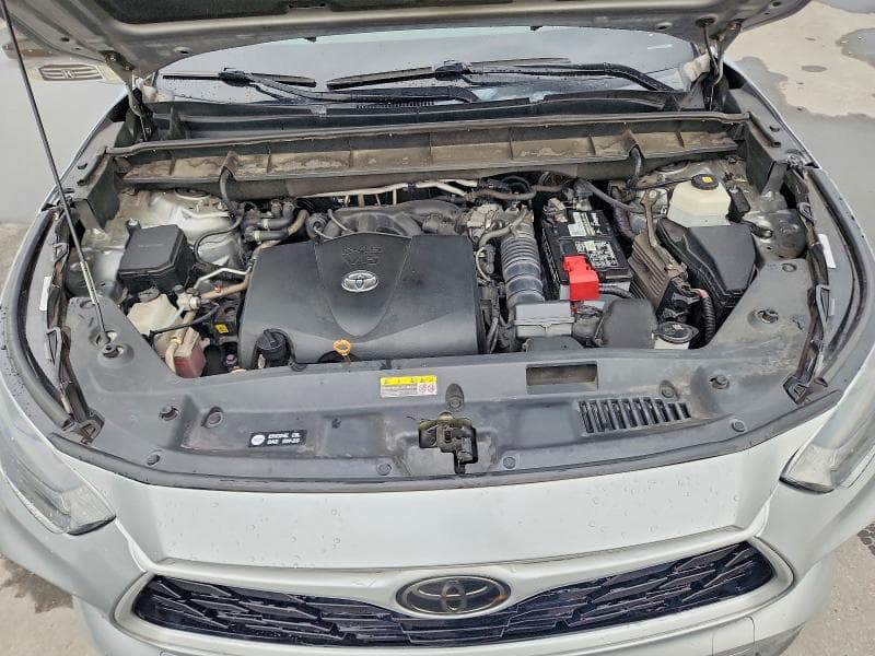 2021 TOYOTA HIGHLANDER L L 12