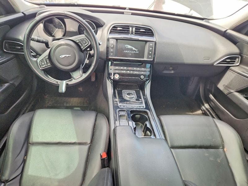 2018 JAGUAR XE 8