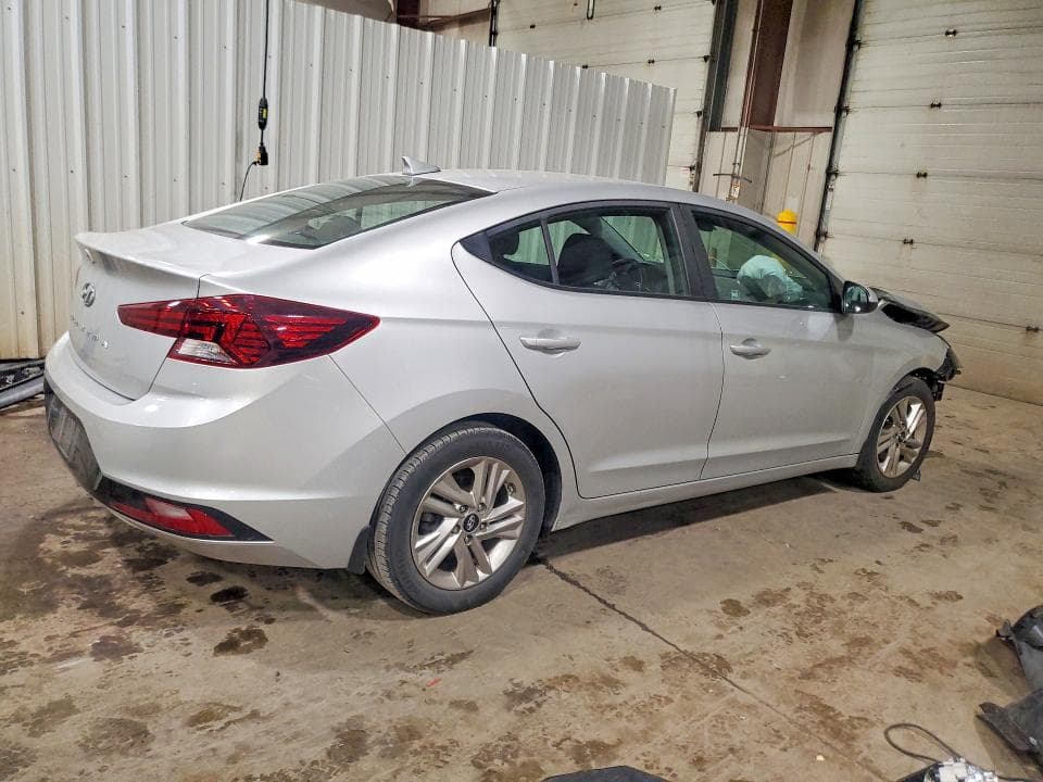 2020 HYUNDAI ELANTRA SEL 3