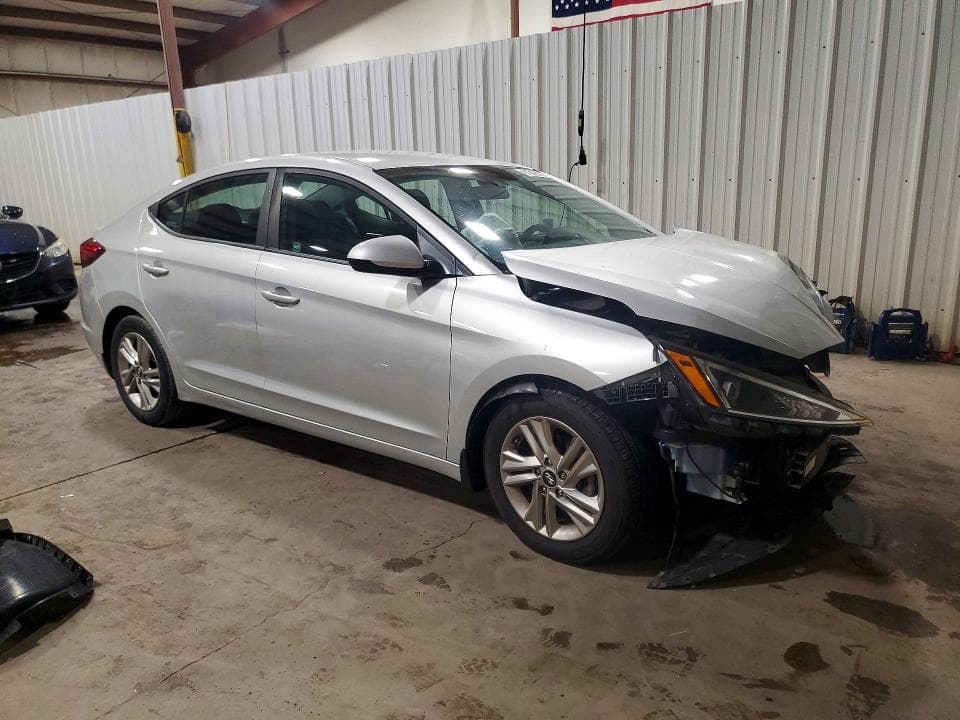 2020 HYUNDAI ELANTRA SEL 4