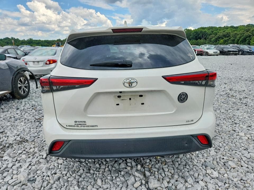 2021 TOYOTA HIGHLANDER XLE 6