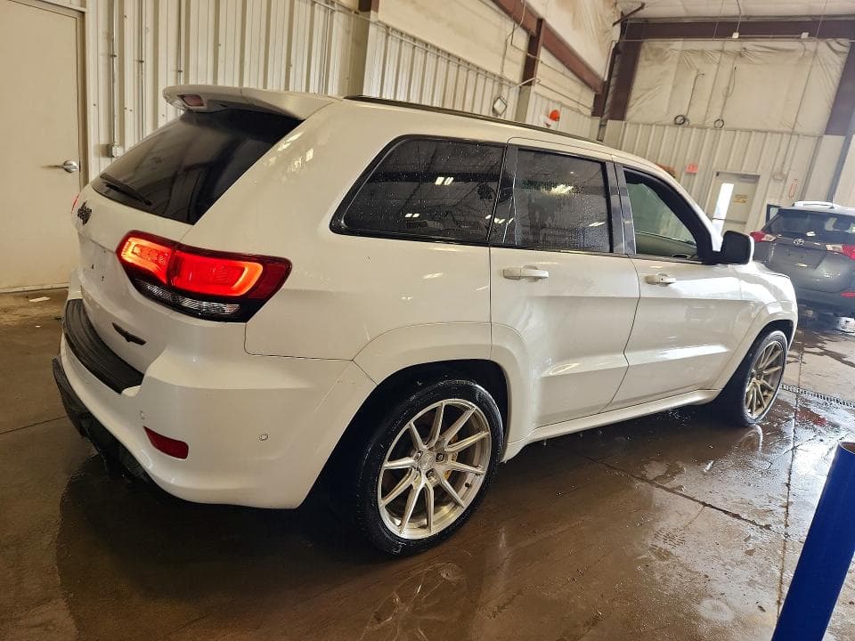 2020 JEEP GRAND CHEROKEE TRACKHAWK 3