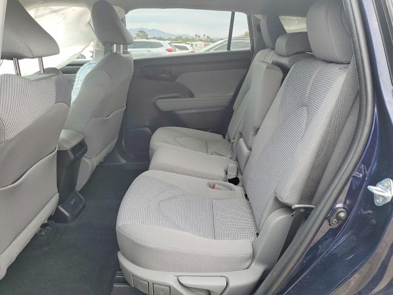 2020 TOYOTA HIGHLANDER LE 10