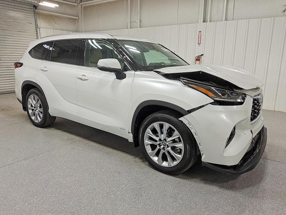 2025 TOYOTA HIGHLANDER HYBRID LIMITED 4