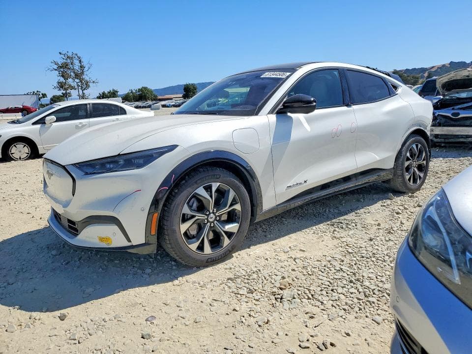 2021 FORD MUSTANG MACH-E PREMIUM - 1