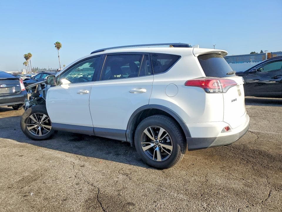 2017 TOYOTA RAV4 XLE 2