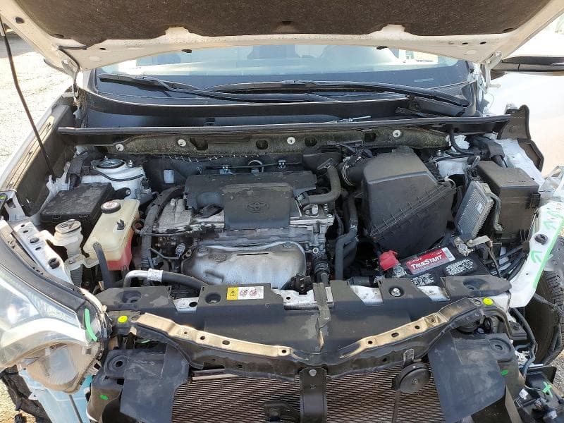 2017 TOYOTA RAV4 XLE 12