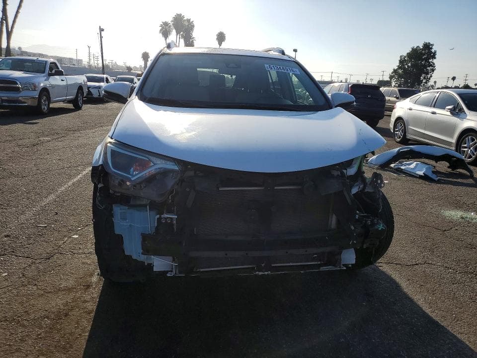 2017 TOYOTA RAV4 XLE 5