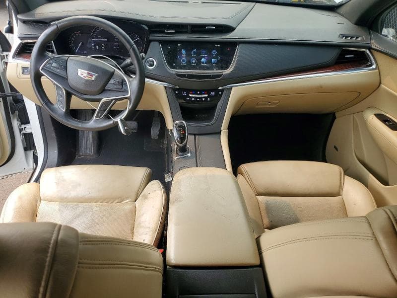 2017 CADILLAC XT5 LUXURY 8