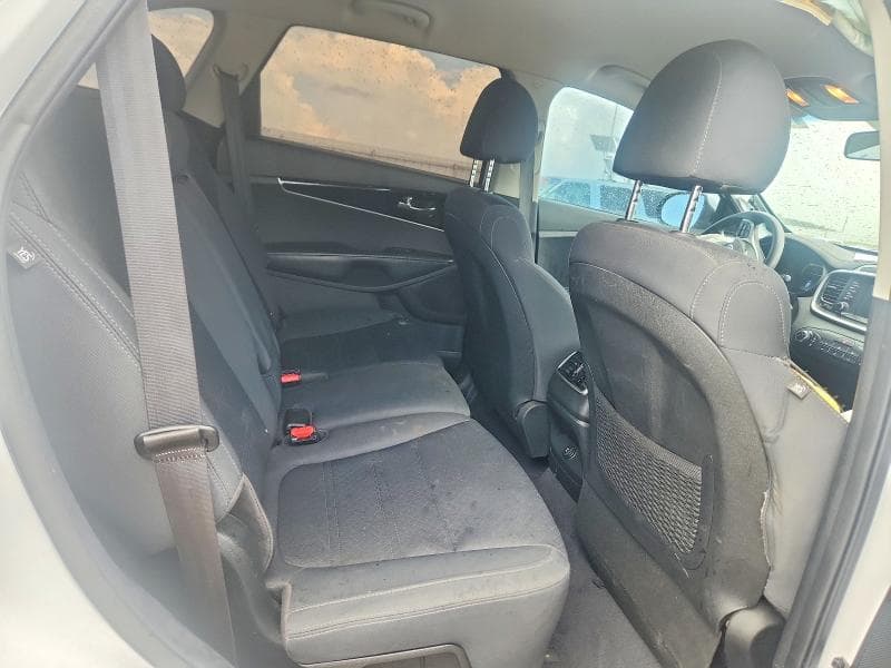 2019 KIA SORENTO L 11