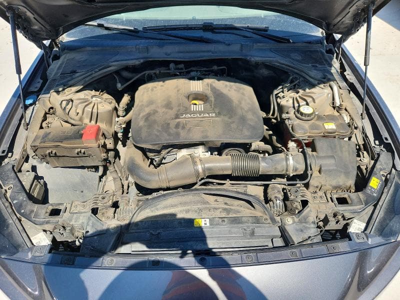 2017 JAGUAR XE PREMIUM 11