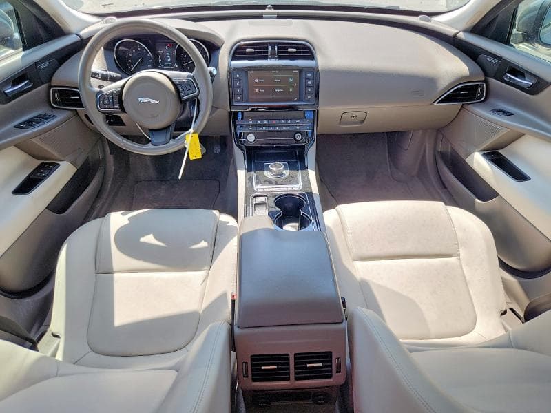 2017 JAGUAR XE PREMIUM 8