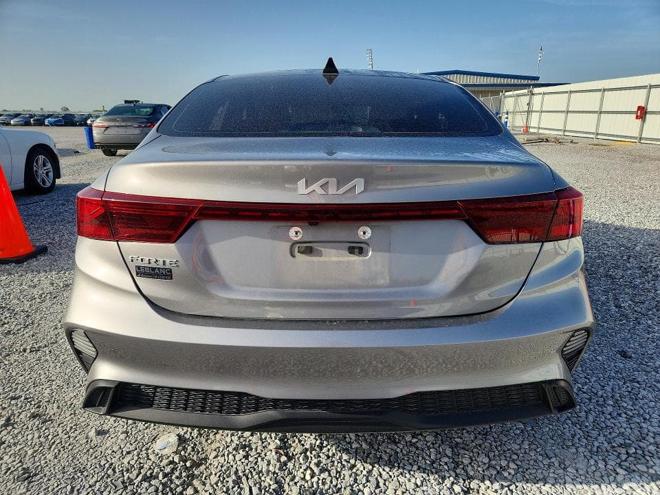 2023 KIA FORTE LXS 6