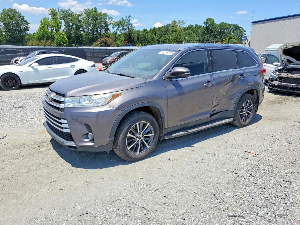 2019 TOYOTA HIGHLANDER XLE - 1