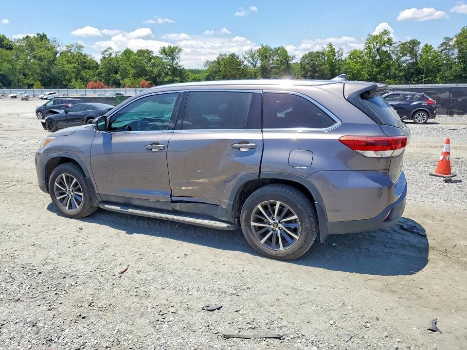 2019 TOYOTA HIGHLANDER XLE 2