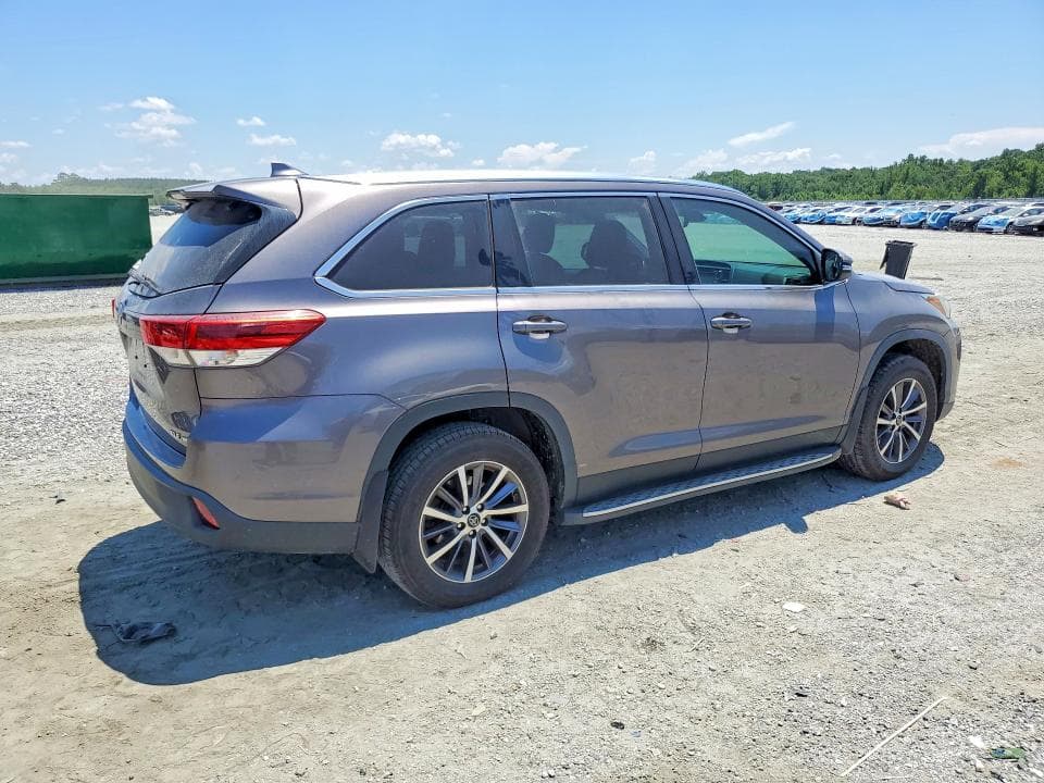 2019 TOYOTA HIGHLANDER XLE 3
