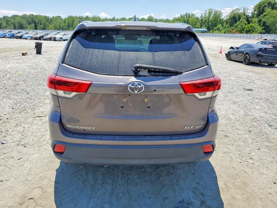 2019 TOYOTA HIGHLANDER XLE 6