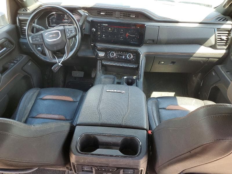 2025 GMC SIERRA K2500 AT4 8