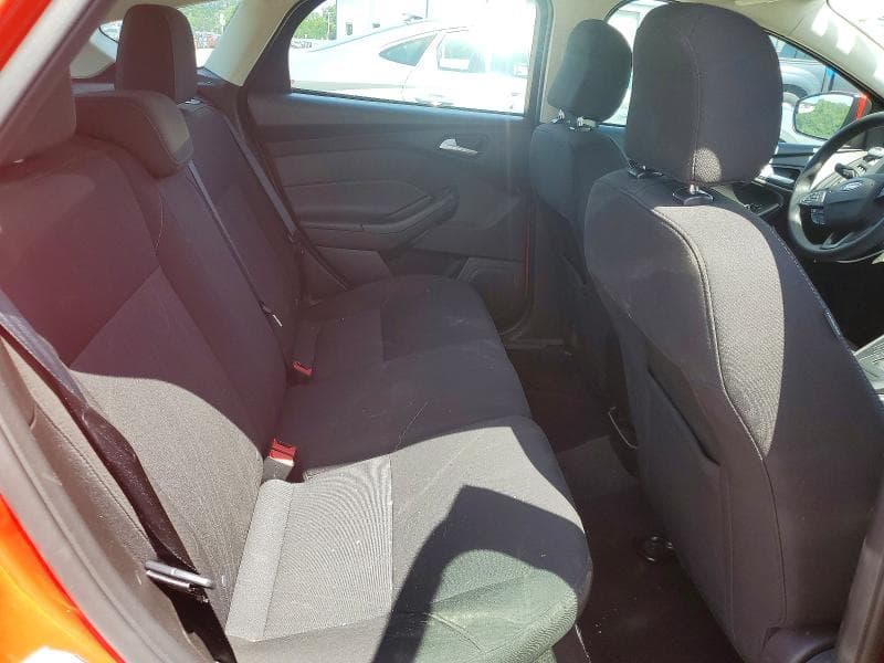 2017 FORD FOCUS SE 10