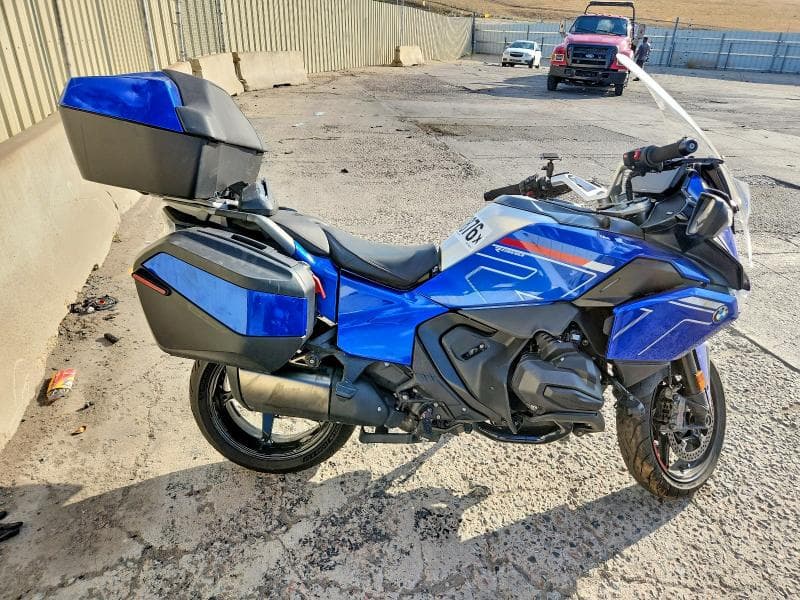 2026 BMW R 1300 RT - 1