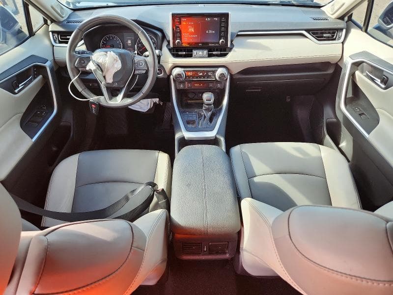 2021 TOYOTA RAV4 XLE PREMIUM 8