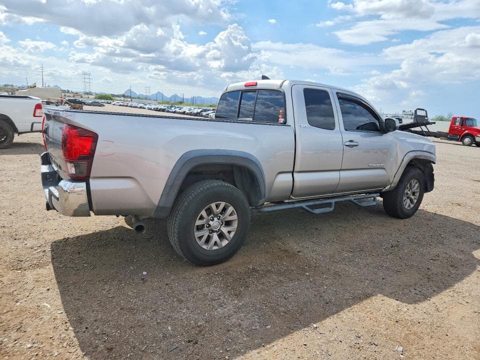 2018 TOYOTA TACOMA SR5 3