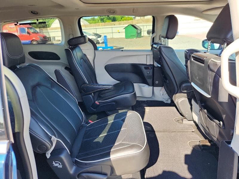 2022 CHRYSLER PACIFICA LIMITED 11