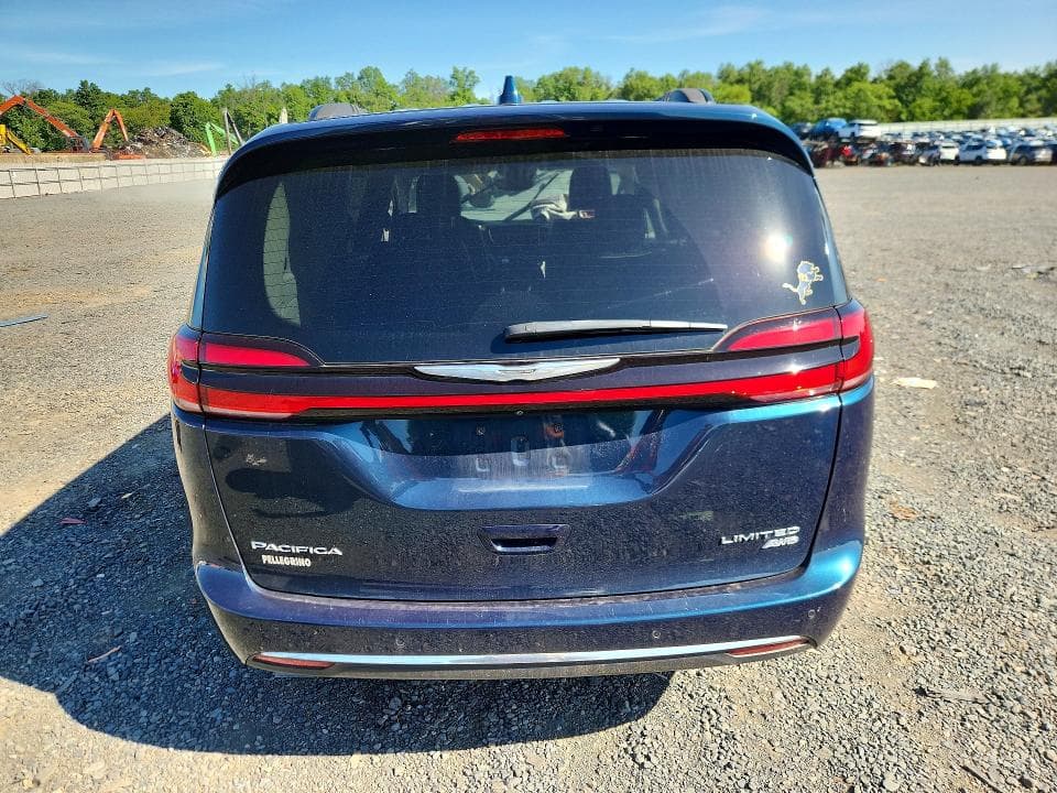 2022 CHRYSLER PACIFICA LIMITED 6