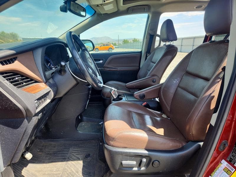 2017 TOYOTA SIENNA LIMITED PREMIUM 7-PASSENGER 7