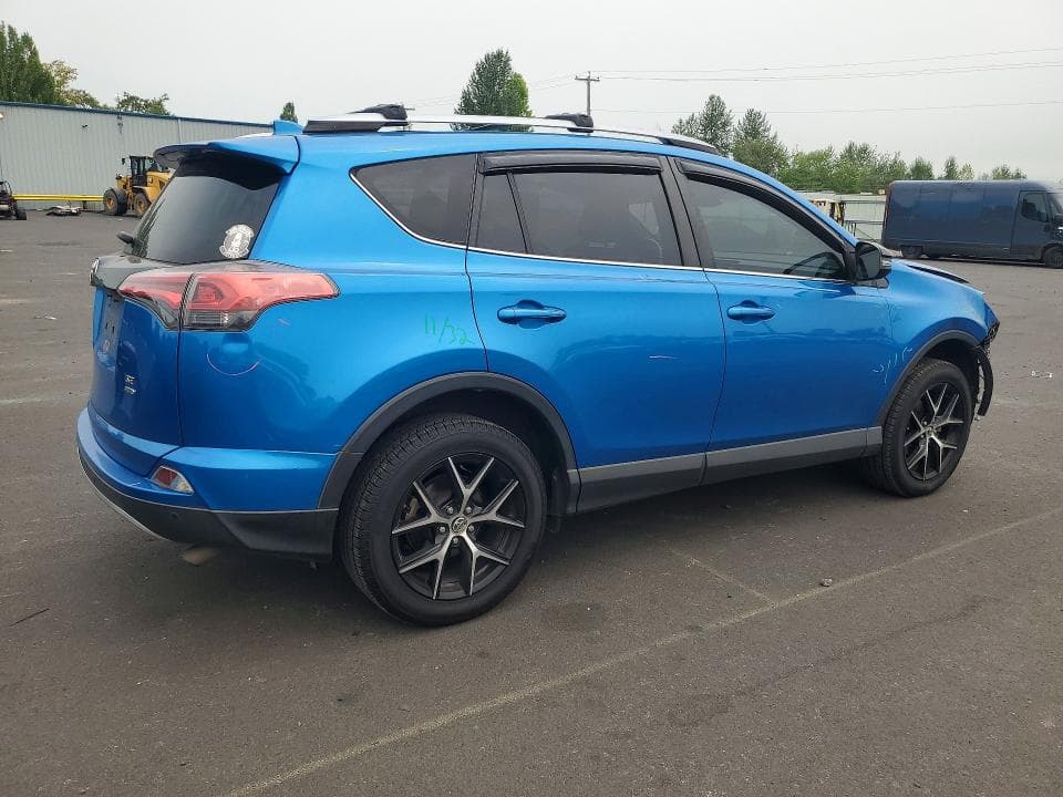 2017 TOYOTA RAV4 SE SE 3