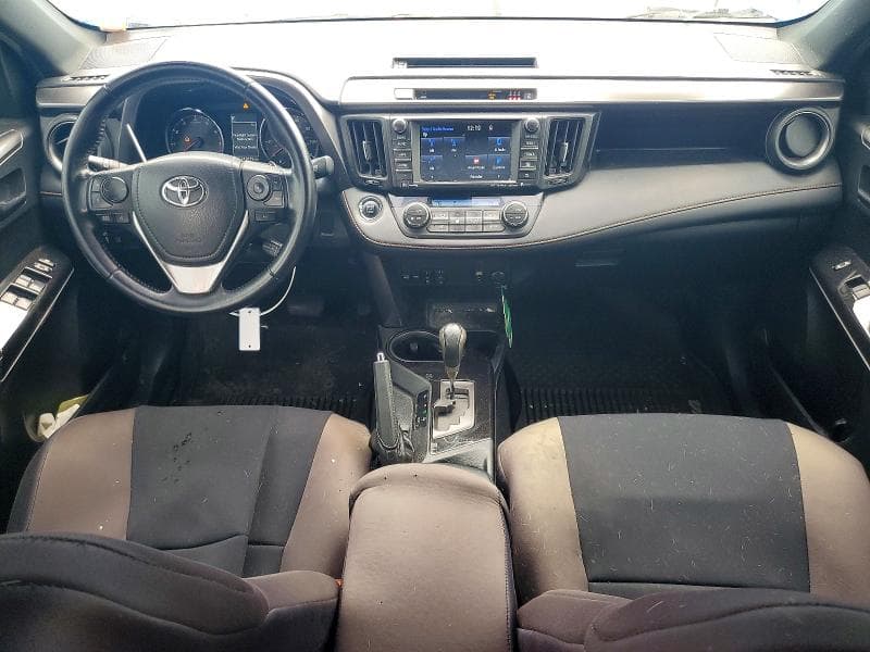 2017 TOYOTA RAV4 SE SE 8