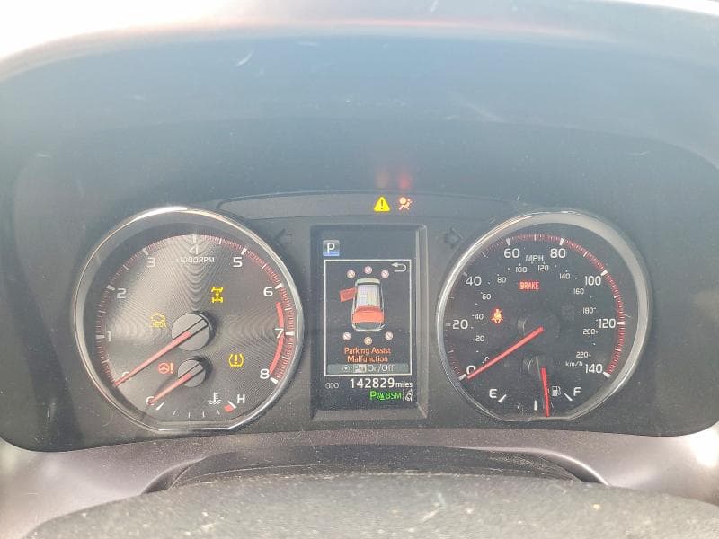 2017 TOYOTA RAV4 SE SE 9
