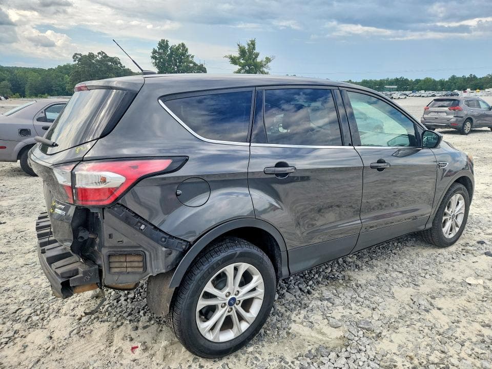 2017 FORD ESCAPE SE 3