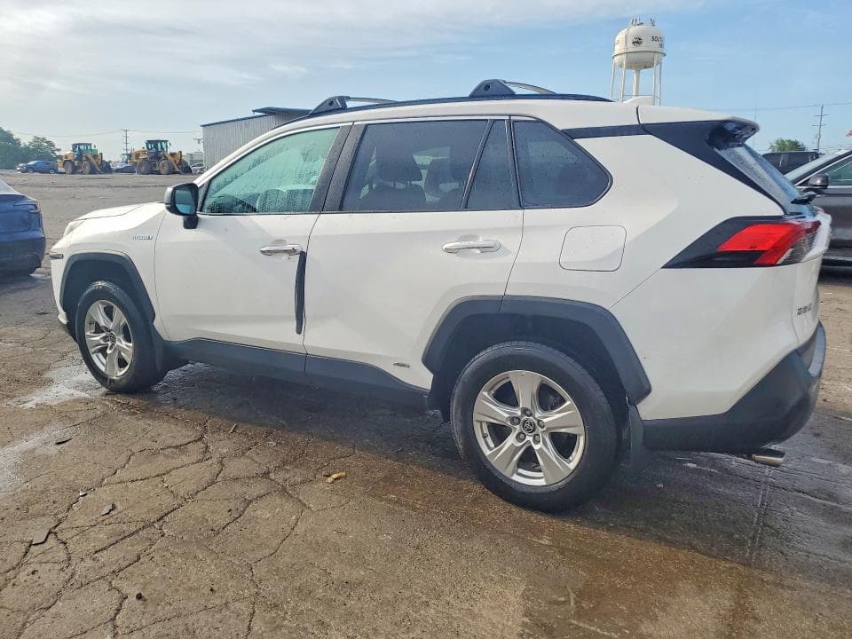 2021 TOYOTA RAV4 LE 2