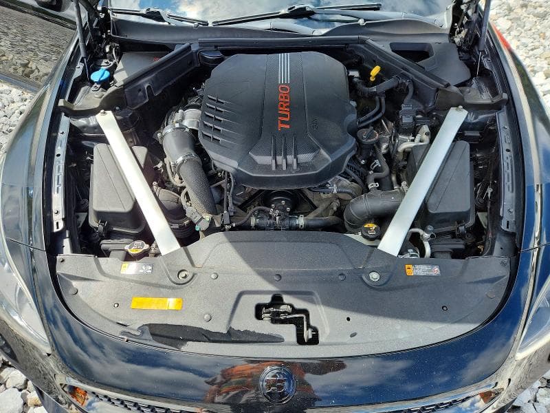 2018 KIA STINGER 11