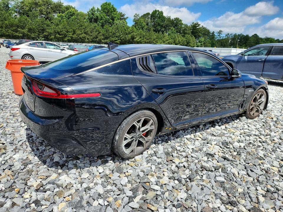 2018 KIA STINGER 3