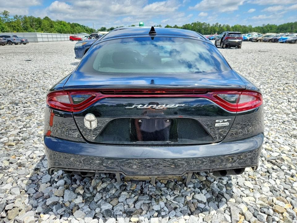 2018 KIA STINGER 6