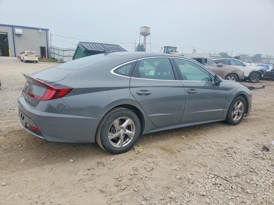 2021 HYUNDAI SONATA SE 3